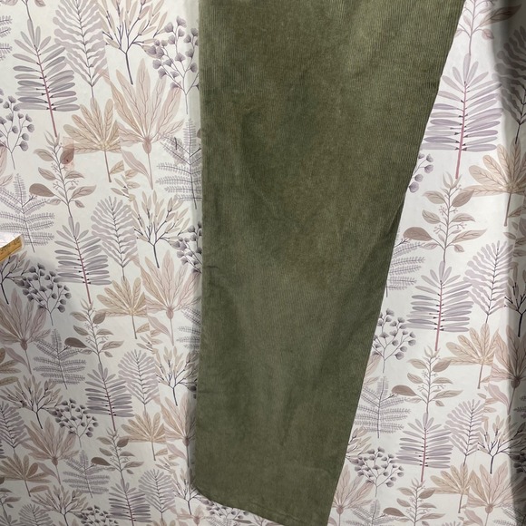 L.L.Bean Standard Fit Men's Corduroy Pants Olive Green Size 34x34 Cotton Blend - Picture 10 of 11